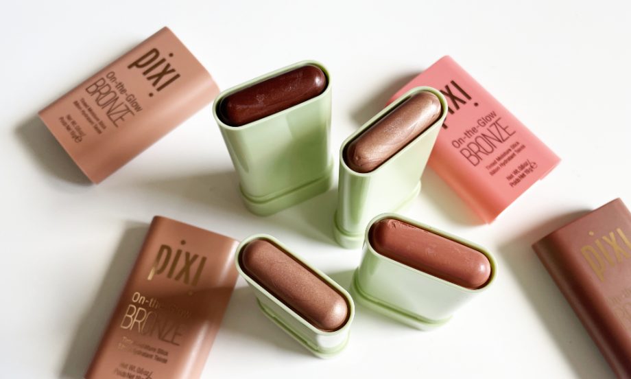 Hey Pretty Beauty Blog Review Pixi On-the-Glow Bronze Sticks Bronzer Makeup