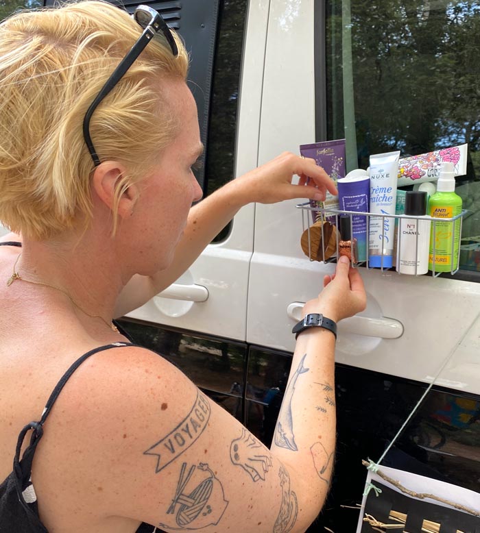Beauty Essentials für deine Vanlife Experience 18 Van Claudia MakingOf