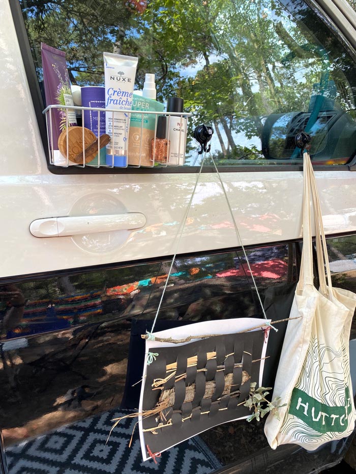 Beauty Essentials für deine Vanlife Experience 5 Van ProdukteAmFenster