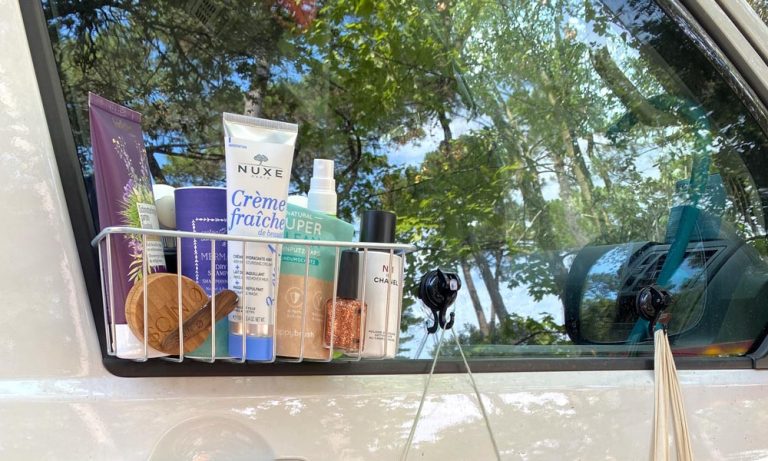 Beauty Essentials für deine Vanlife Experience: Diese Beautyprodukte überzeugen beim Camping, Glamping und anderen Outdoor Abenteuern!