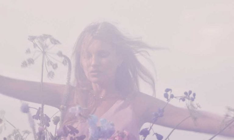 Cosmoss by Kate Moss: Ein erster Blick auf die neue Beauty- und Wellbeing-Linie auf Hey Pretty Schweiz
