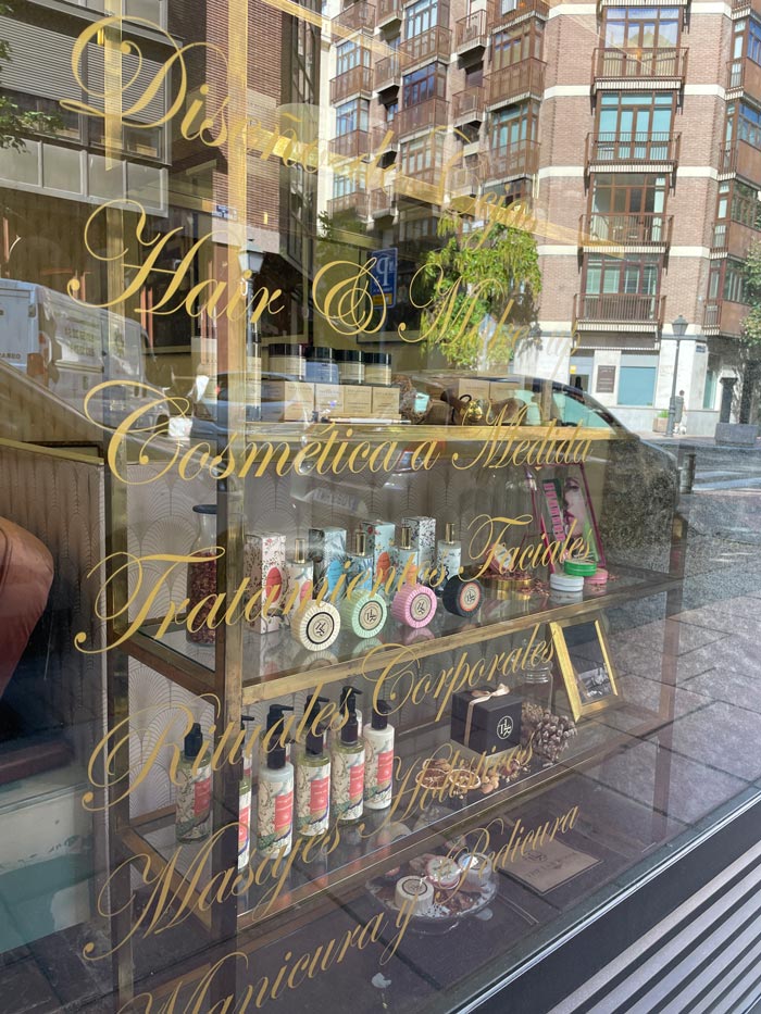 Spa Review auf Spanisch: The Lab Room in Madrid 5 TheLabRoom Spa WindowSchriftAussen