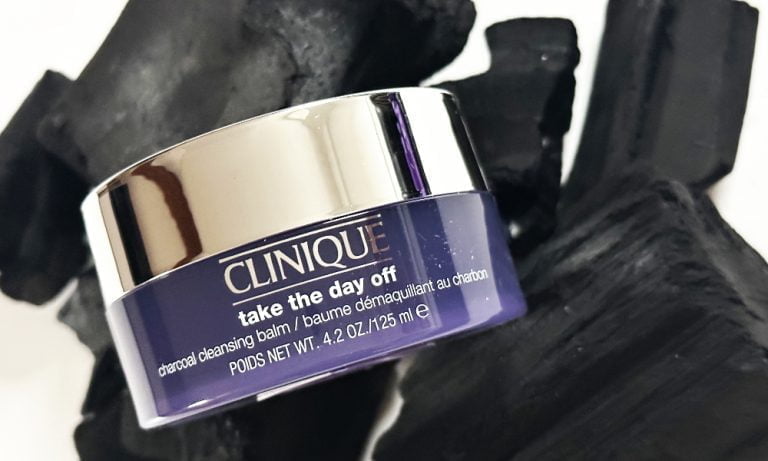 Es gibt Kohle: 10 Skincare-Highlights mit Charcoal Hey Pretty Skincare Special Charcoal Aktivkohle Clinique Take The Day Off Charcoal Cleansing Balm