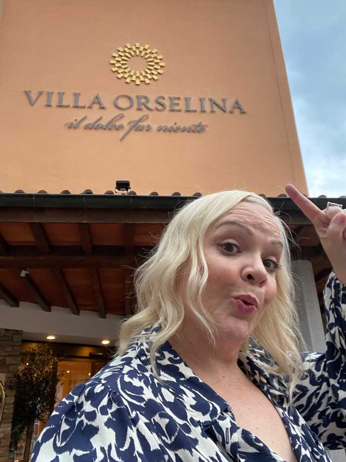 Spa Review zum Frühlingsbeginn: Villa Orselina in Locarno 57 Orselina Hotel Eingang Steffi