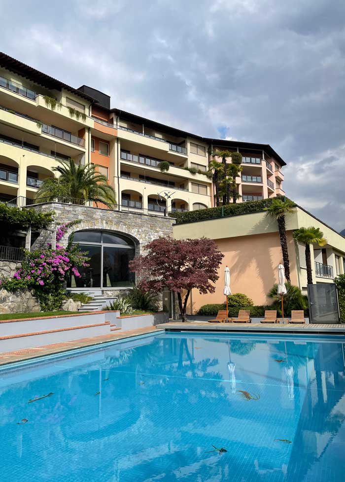 Spa Review zum Frühlingsbeginn: Villa Orselina in Locarno 3 Orselina Hotel Pool ViewHoch