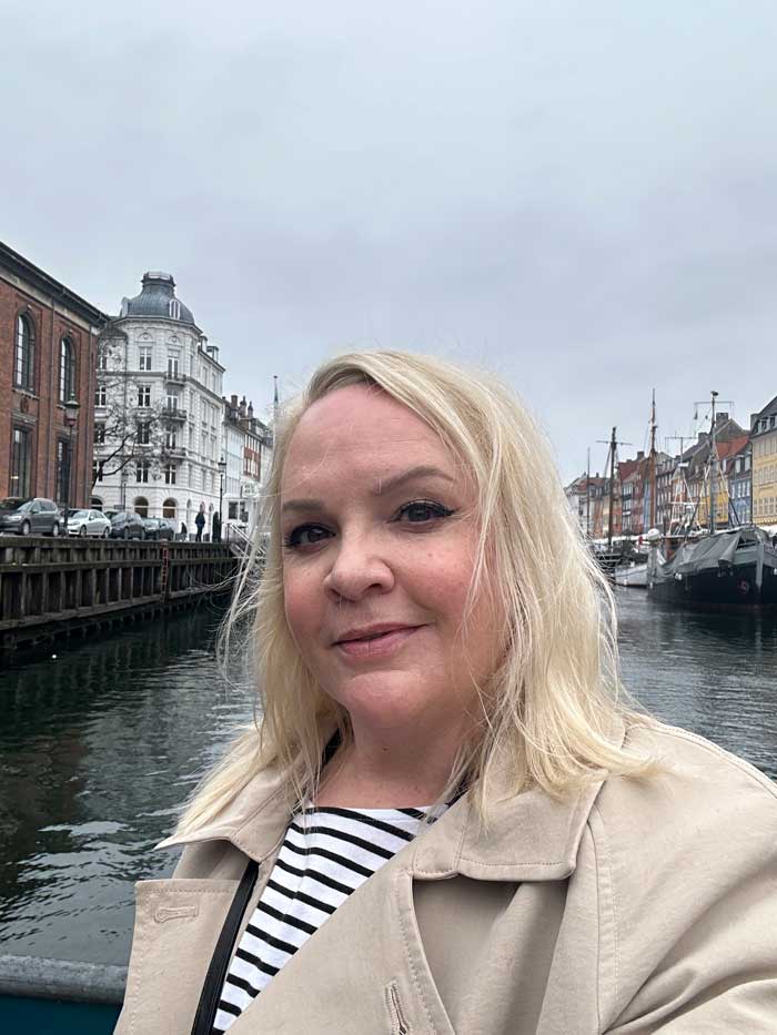 Alustre Copenhagen Nyhaven Selvie