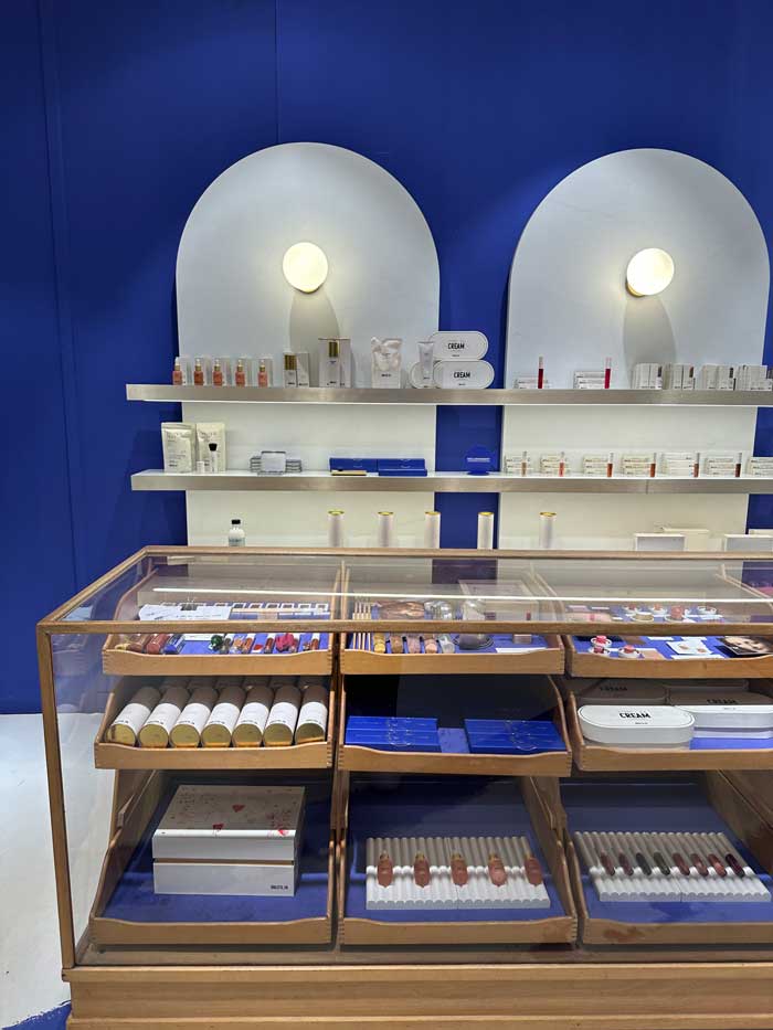 Violette FR BonMarche StoreRegal Hoch