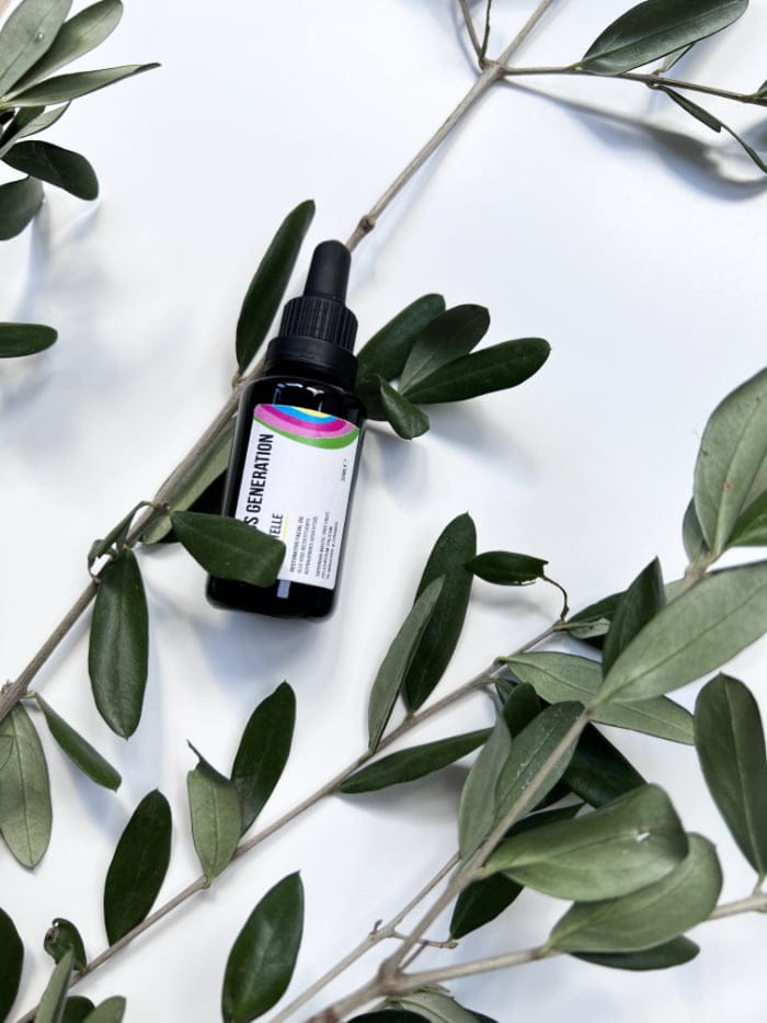Nachhaltige Hautpflege aus Sardinien, verwurzelt in Zürich: IKNOSGENERATION 7 Hey Pretty Beauty Blog Review Brand Love Iknosgeneration Sardinia Zürich Blue Zone Immortelle Restorative Facial Oil Body Toning Oil
