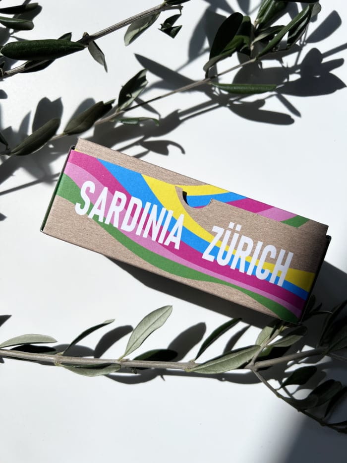 Nachhaltige Hautpflege aus Sardinien, verwurzelt in Zürich: IKNOSGENERATION 11 Hey Pretty Beauty Blog Review Brand Love Iknosgeneration Sardinia Zürich Blue Zone Immortelle Restorative Facial Oil Body Toning Oil