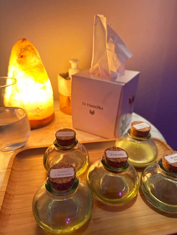 Spa Review: La Maison Dr. Hauschka in Paris 14 MaisonDrHauschka Treatment OeleAussuchen Daeda