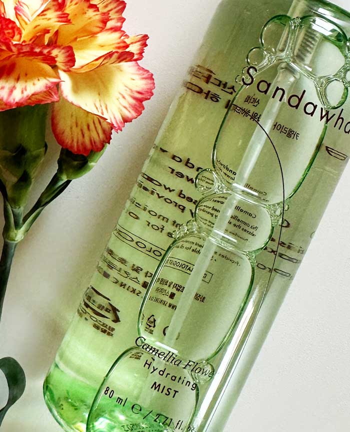 Brand Love: Sandawha – Naturkosmetik mit Kamelien-Power 11 Sandawha HydratingMist Closeup