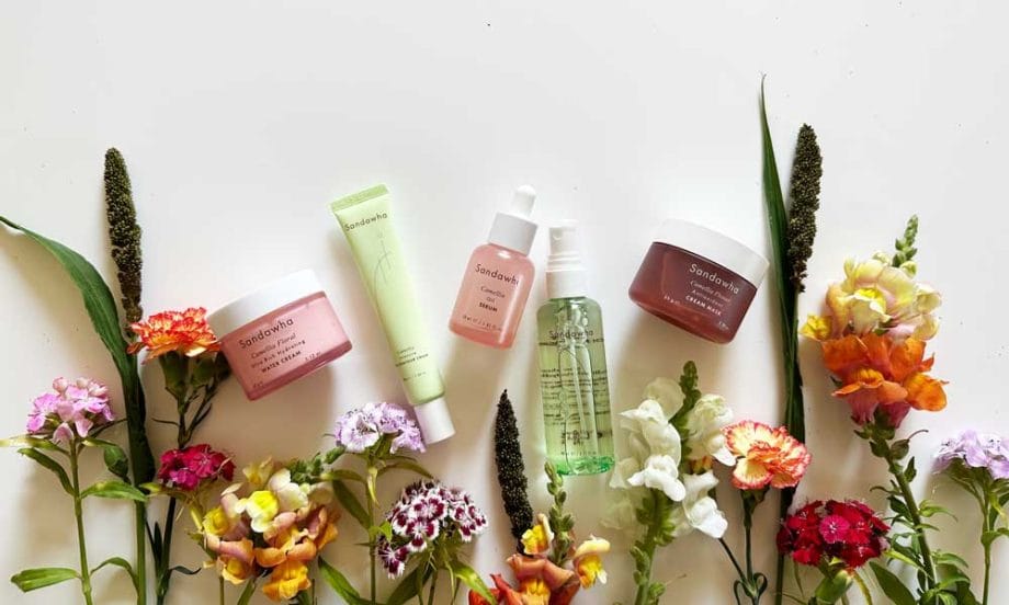Brand Love: Sandawha – Naturkosmetik mit Kamelien-Power Sandawha Skincare: Die K-Beauty Gesichtspflegemarke, die auch noch 100% natürlich ist (Organic Beauty Review auf Hey Pretty Schweiz – mit Oh You Pretty Things)