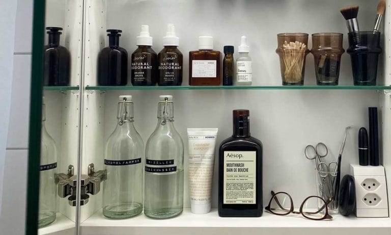 Show Me Your Badezimmerschränkli: Rebekka Lindauer