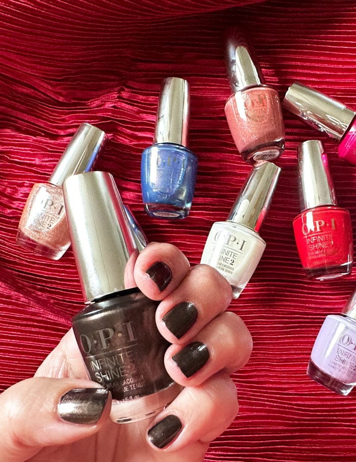 OPI Xmas 2023 Swatch HotToddyNaughty