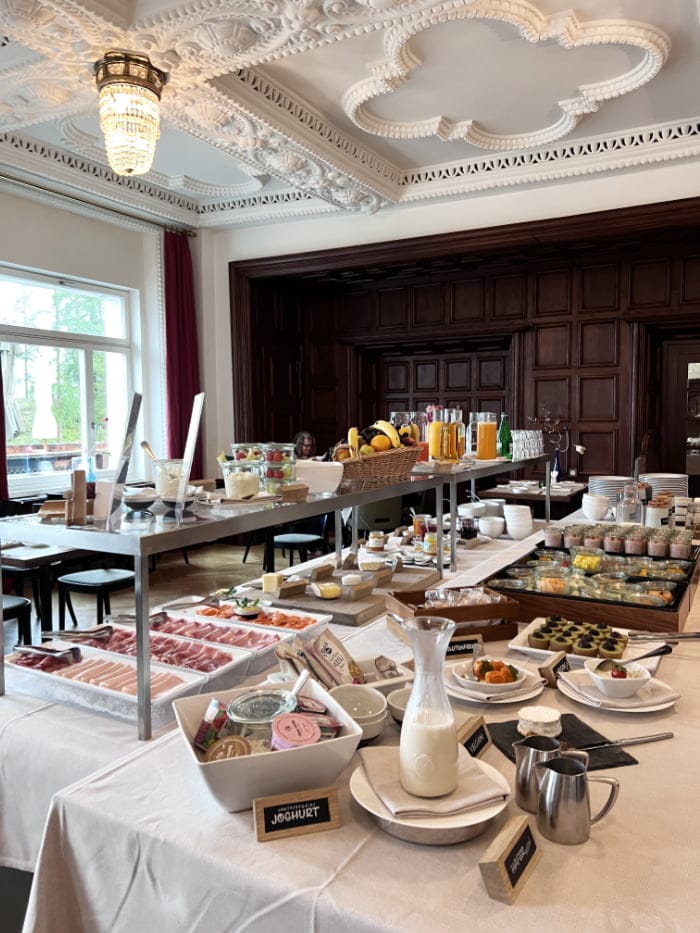 Hey Pretty Beauty Blog Magazine Spa Review Hotel Castell Zuoz Art Weekend Switzerland Wellness Hamam Rassoul