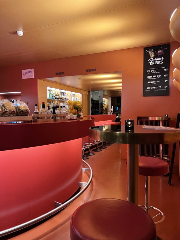 Hey Pretty Beauty Blog Magazine Spa Review Hotel Castell Zuoz Art Weekend Switzerland Wellness Hamam Rassoul