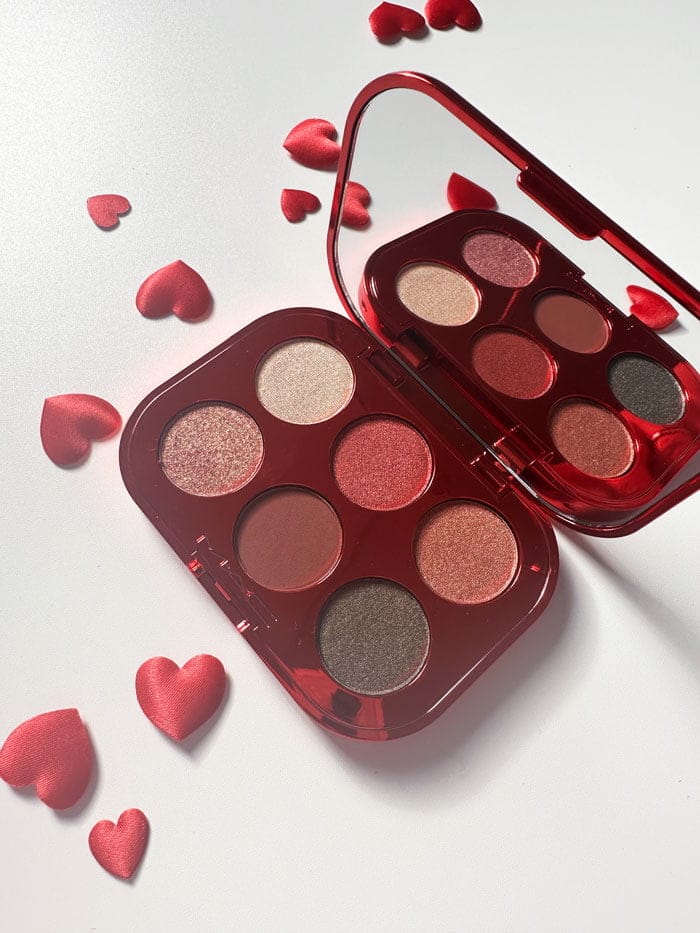 MAC Lovestruck Luck: Make-Up-Lieblinge zum Valentinstag 7 MAC Lovestruck Luck Palette Open