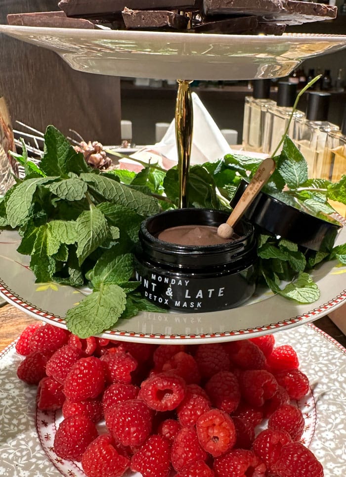ElleEstBelle Monday Mint Mask