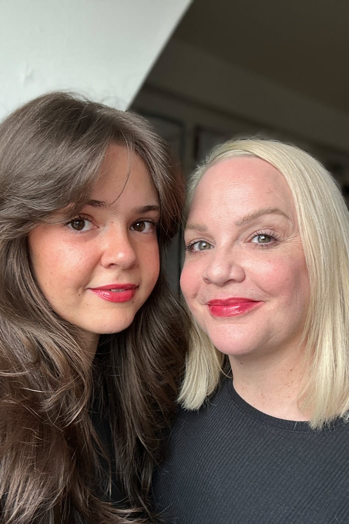 Makeup Revolution Pout Tint Lip & Cheek Tint: Die Mother-Daughter-Swatchparty 20 Revolution PoutTint Closer SteffiMia