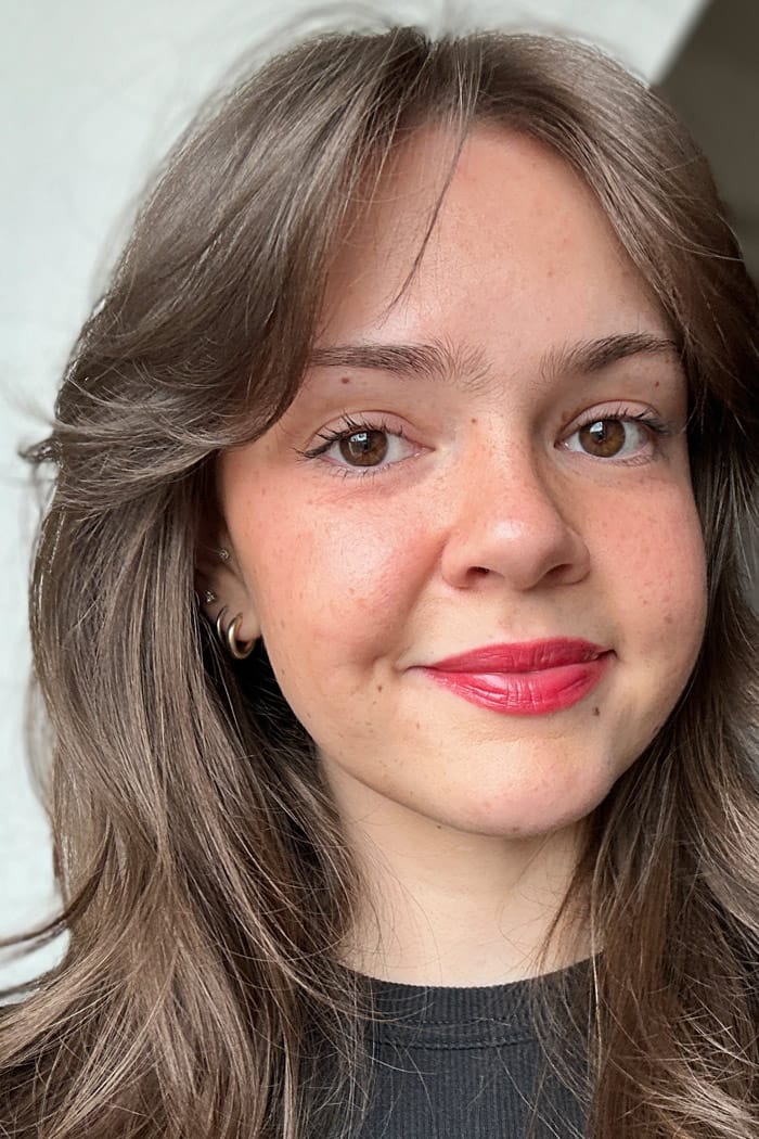 Makeup Revolution Pout Tint Lip & Cheek Tint: Die Mother-Daughter-Swatchparty 17 Revolution PoutTint SizzlinRed Mia