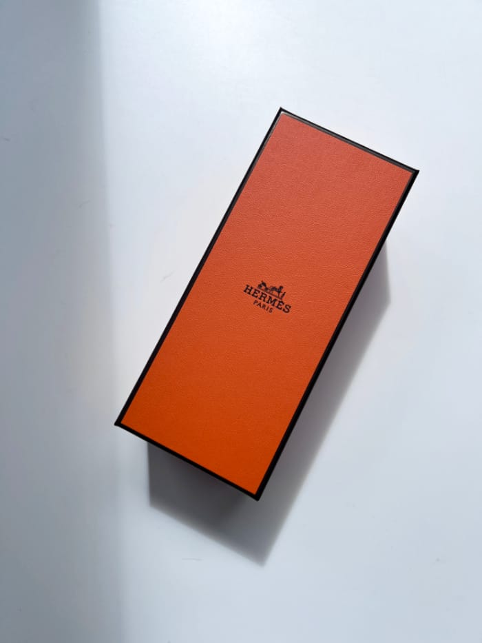 Eine frühlingshafte Duft-Reise mit Hermès Oud Alezan 1 Hey Pretty Beauty Blog Magazine Review Hermes Hermessence Oud Alezan Perfume Eau de Parfum