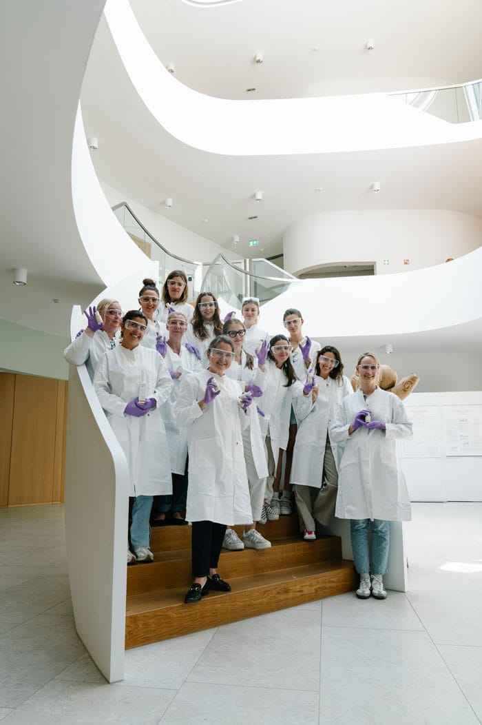 DrHauschka Labor Gruppenbild End