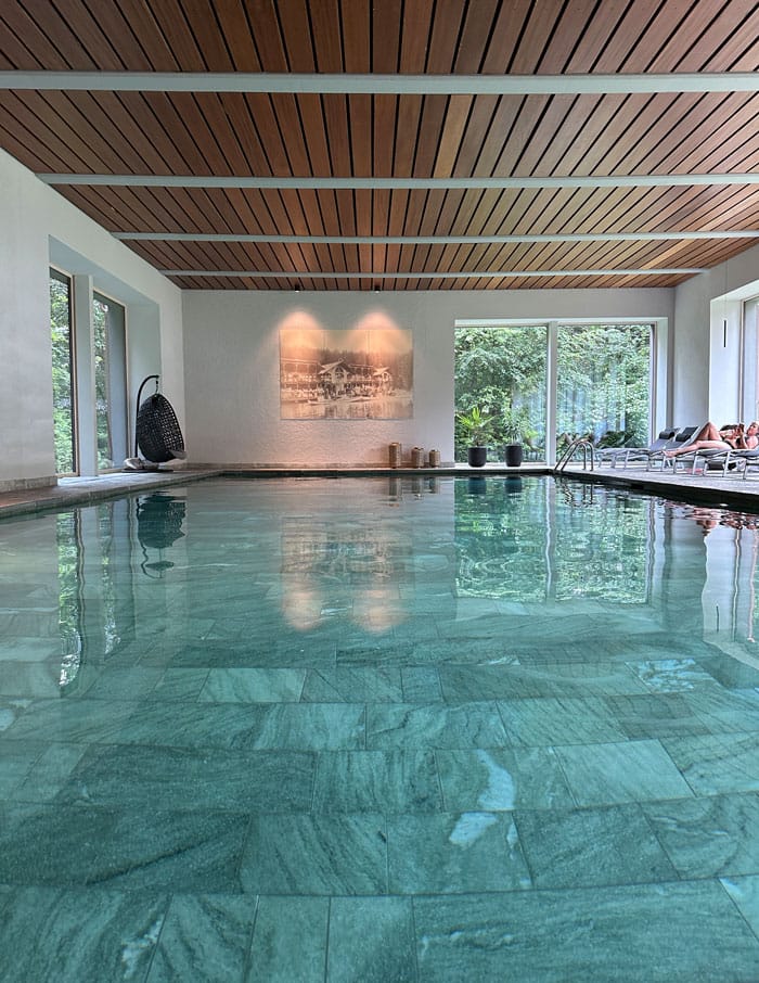 Spa Review: Alpines Wellness-Weekend im Schweizerhof Flims 19 Schweizerhof Flims Spa PoolInnen Ganz