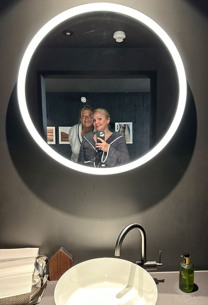 Spa Review: Alpines Wellness-Weekend im Schweizerhof Flims 21 Schweizerhof Flims Spa RingSelfie