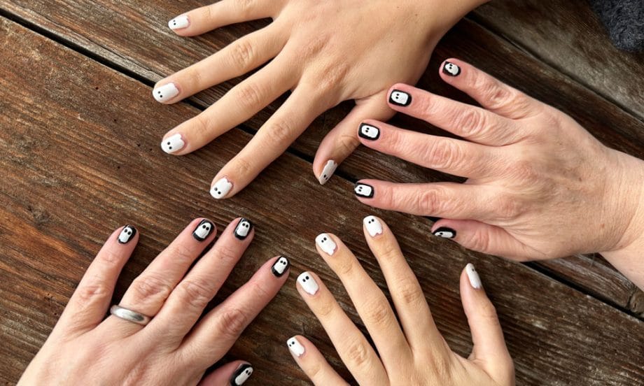 Halloween Manicure: DIY Ghost Nails (Die Gespenster-Maniküre für Halloween) – Hey Pretty Beauty Magazin