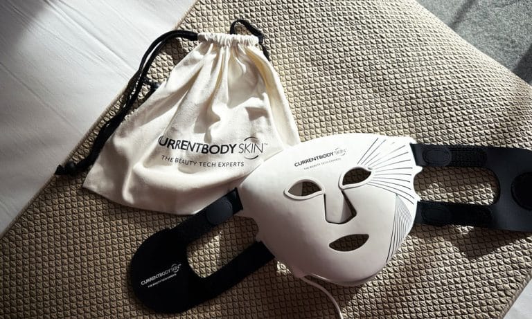 Im Test: Currentbody LED Lichttherapie Maske 2. Generation – Hey Pretty Schweiz