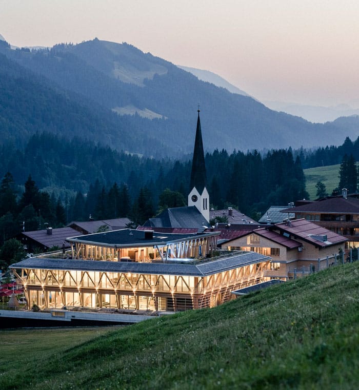 Spa Review: HUBERTUS Mountain Refugio Allgäu 1 Hubertus PR HotelAussen