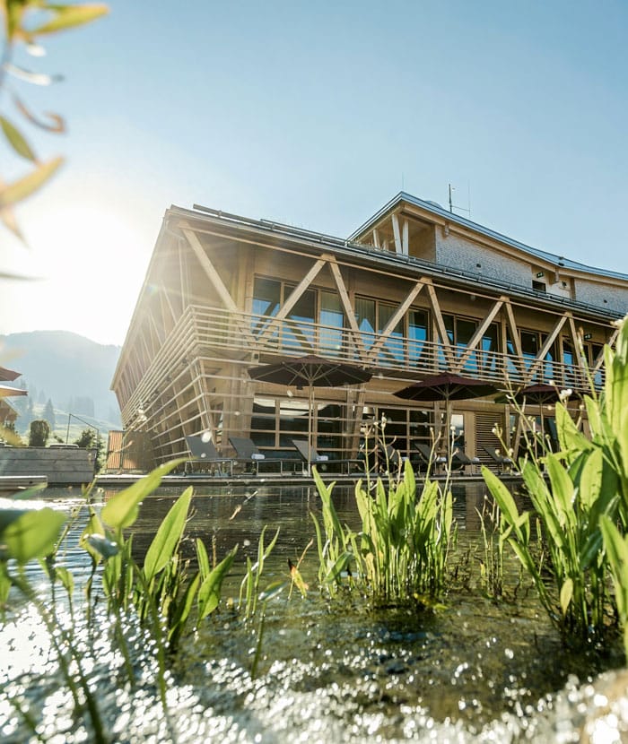 Spa Review: HUBERTUS Mountain Refugio Allgäu 6 Hubertus PR Spa Aussen