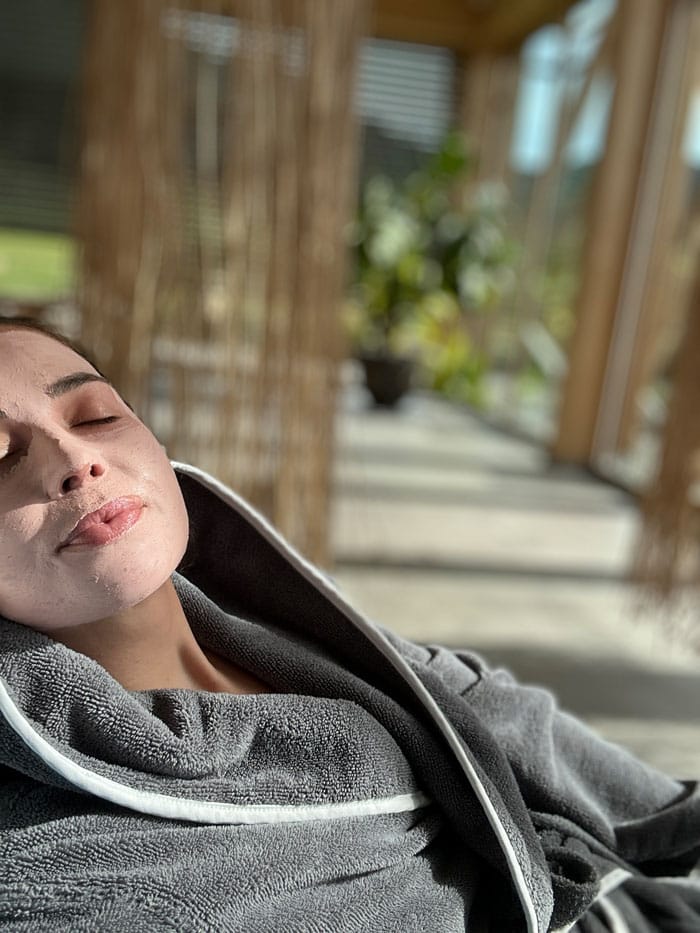 Spa Review: HUBERTUS Mountain Refugio Allgäu 20 Hubertus Spa Gesichtsmaske Nathalie