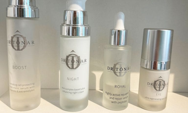 Show Me Your Badezimmerschränkli: Die Beautyroutine von Jo Wuensche