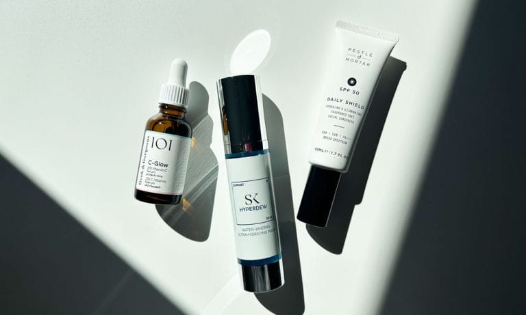 Disruptif Beauty Quickie: Drei Lieblinge für mehr Glow (Frühling 2025) von Skintegra, Geek & Gorgeous und Pestle & Mortar (Hey Pretty Beauty Magazin)