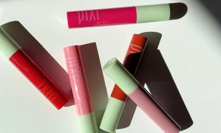 Lippenliebe, ganz zart: Pixi Beauty TintFix Pixi Beauty TintFix: Review auf Hey Pretty Schweiz