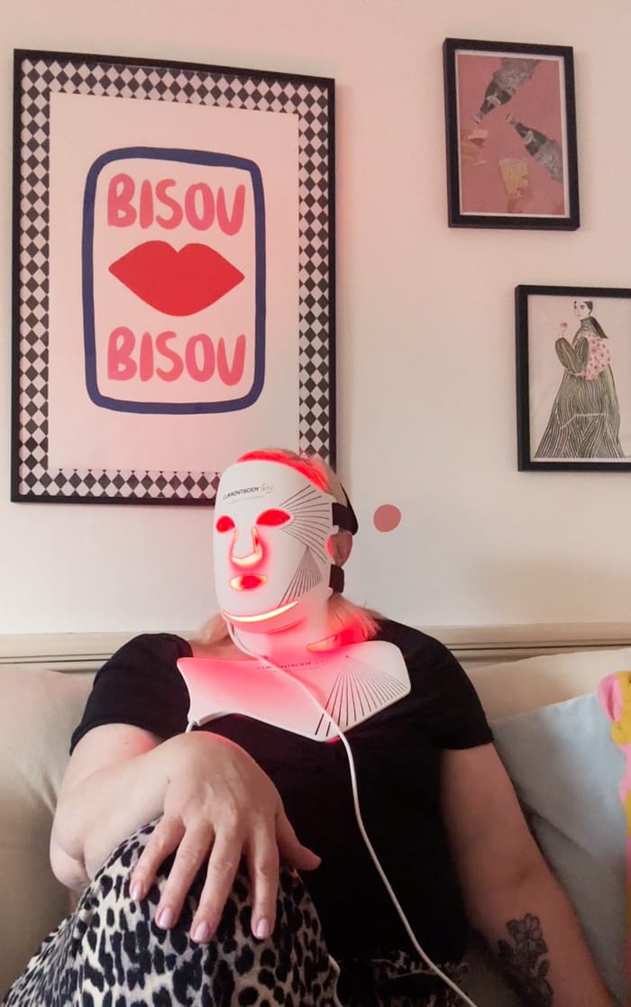 Meine CurrentBody Skin LED Maske-Liebesgeschichte – mit Update für Hals & Dekolleté! 8 Currentbody FaceNeck Steffi Anwendung Chill