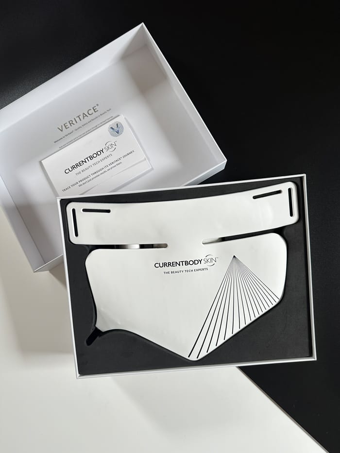 Meine CurrentBody Skin LED Maske-Liebesgeschichte – mit Update für Hals & Dekolleté! 1