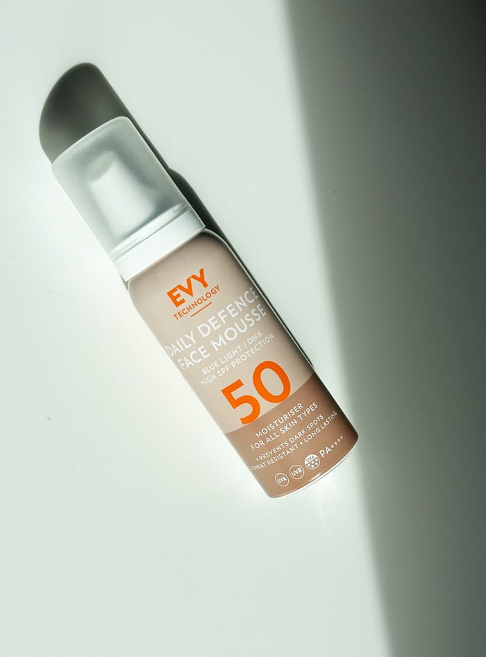 Beauty Quickie with Disruptif: 3 Lieblinge für einen strahlenden Herbst 2 Evy DailyDefence Flakon