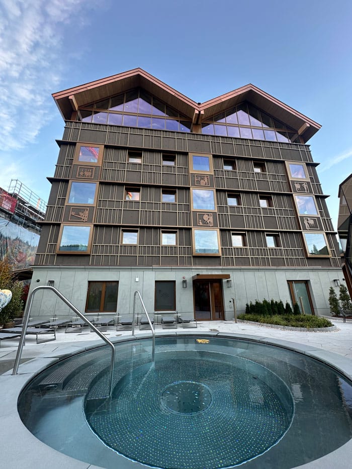 AppenzellerHuus Spa Outdoor Whirlpool