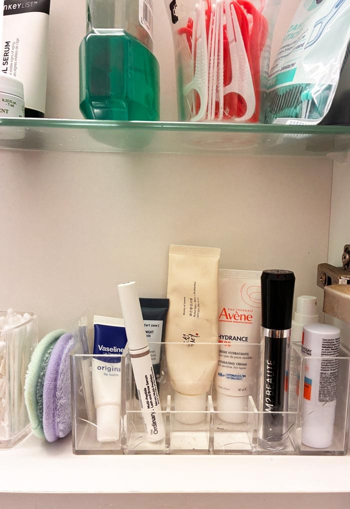 Show Me Your Badezimmeschränkli: Gabriela Holenstein 2 Gabriela Holenstein Schrank Detail Hoch