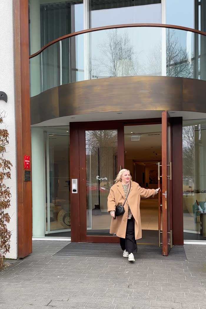 Riva Hotel Eingang SteffiRaus Closer