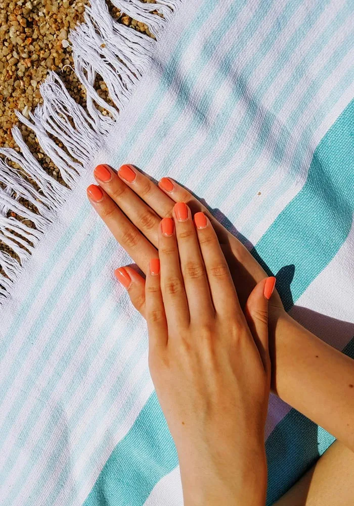 bademode unsplash llazar gugleta nails