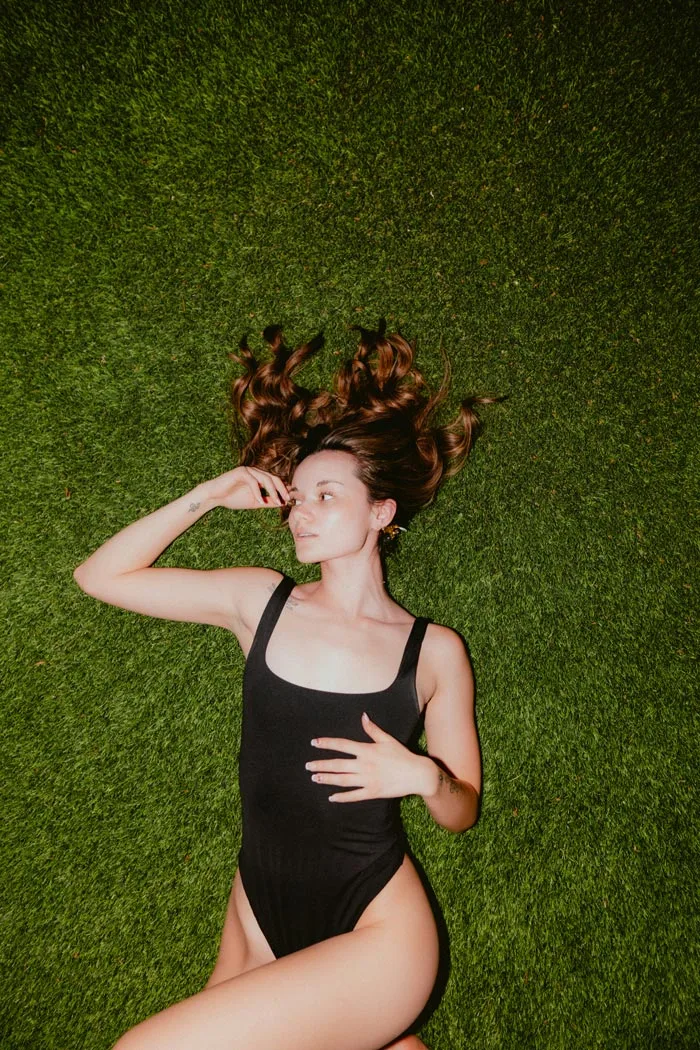 bademode unsplash wesley tingey