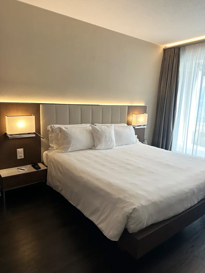 Spa Review mit ordentlich Frühlingssonne: Hotel Belvedere Locarno 14 Belvedere Hotel Zimmer Bed
