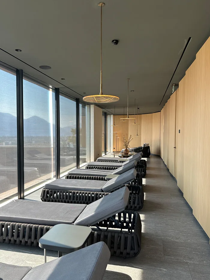 Spa Review mit ordentlich Frühlingssonne: Hotel Belvedere Locarno 34 Belvedere Spa Ruheraum