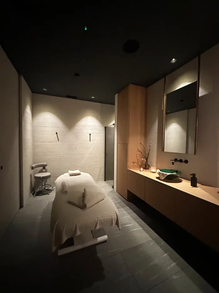 Spa Review mit ordentlich Frühlingssonne: Hotel Belvedere Locarno 40 Belvedere Spa Treatment Raum