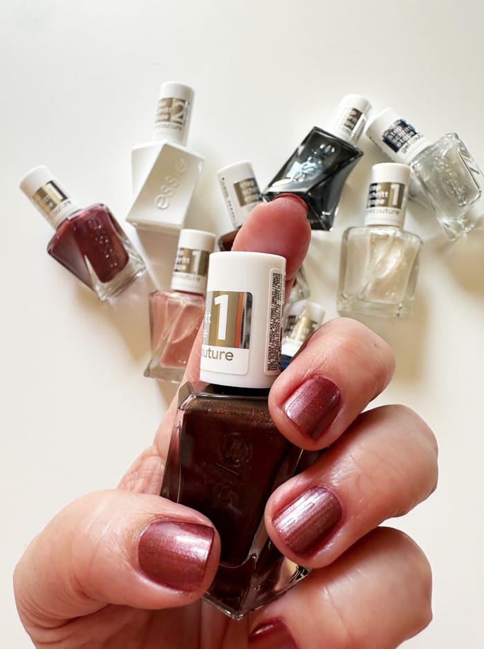 essie liquid diamonds mood hand sizemeup