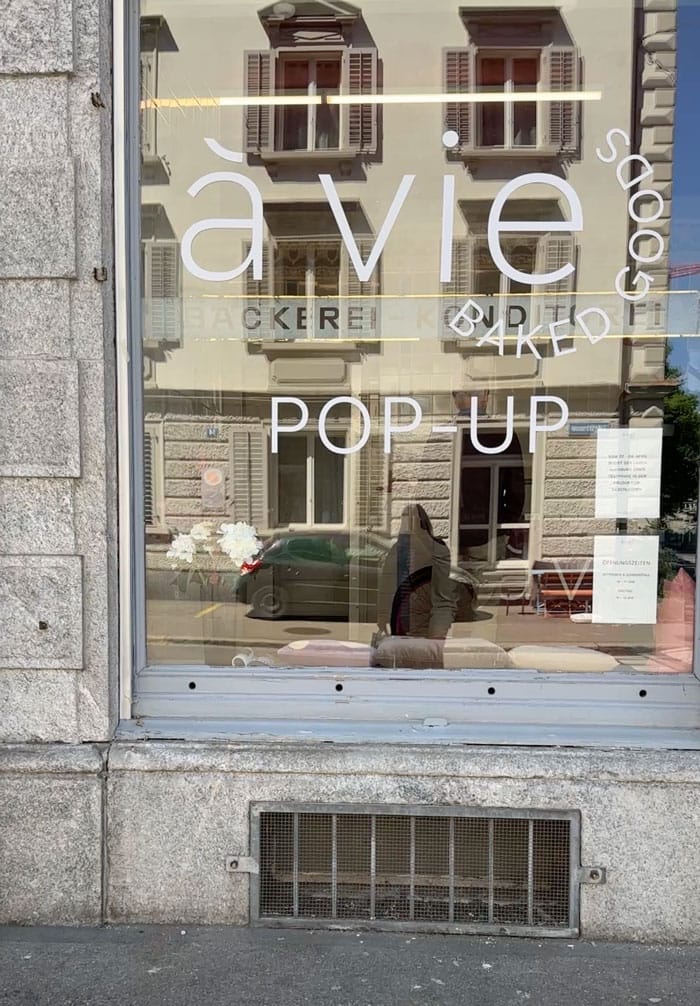 Avie Aussen