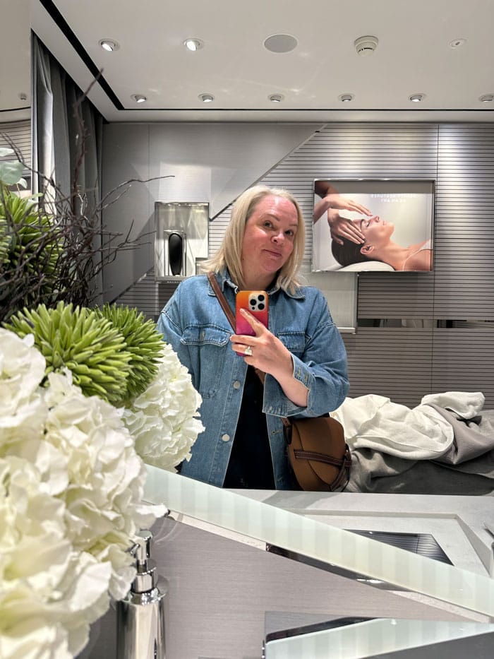 Spa Review: Maison La Prairie in Zürich 17 MaisonLaPrairie Treatment Nachher Spiegelselfie
